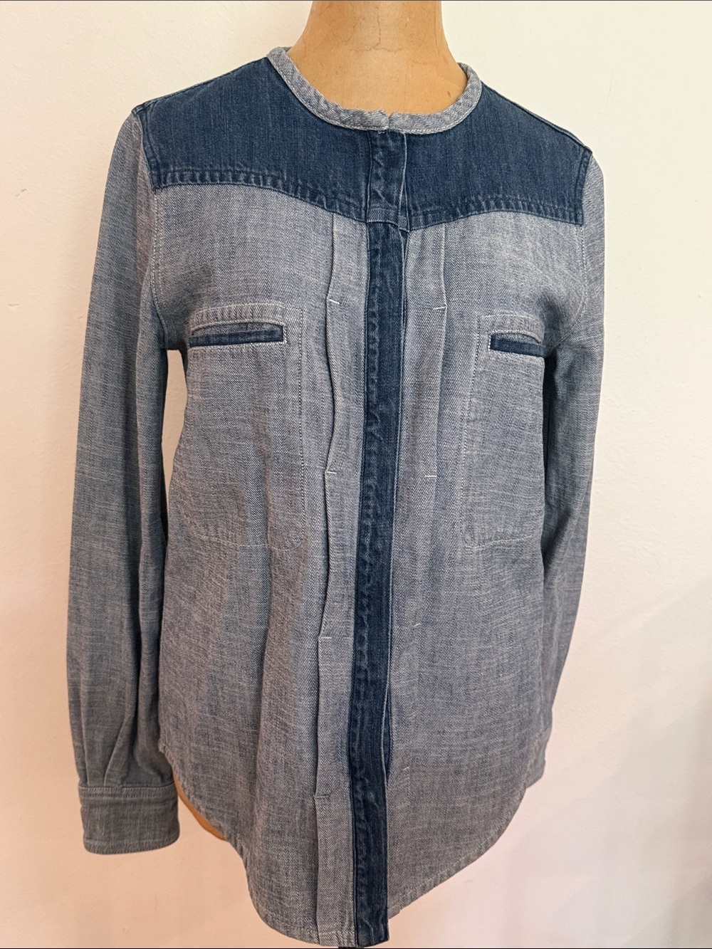 See by Chloe sz 4 Denim Two-Tone Long-Sleeve shacket shirt - Blue mid weight